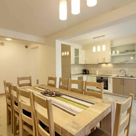 Mit Privatpool Fuer 20 Personen Ca 400 Qm In Banjole, Istrien Istrische Riviera Holiday home Banjole